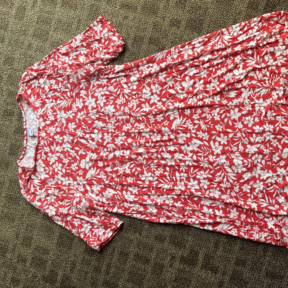 Old Navy Red and White Floral Top